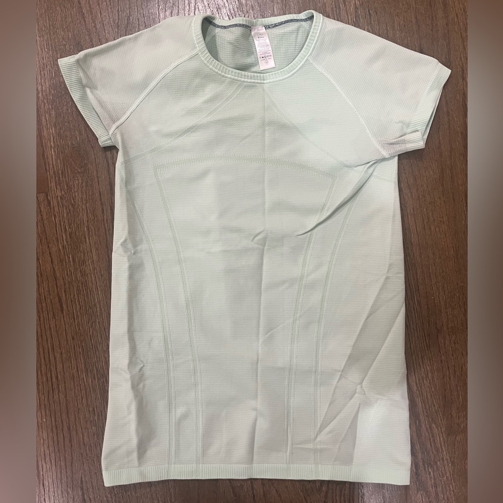 Ivivva- light green shirt, size 14